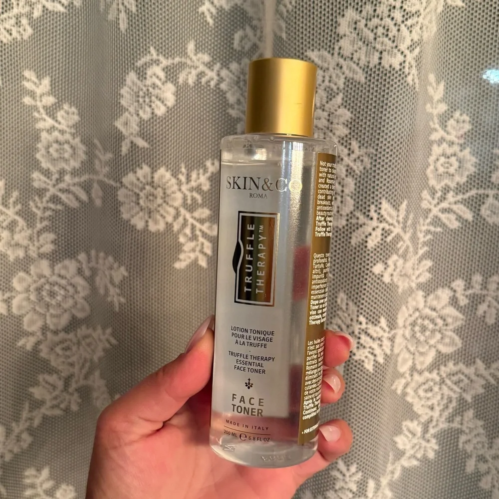 SKIN&CO Truffle Therapy Essential Face Toner